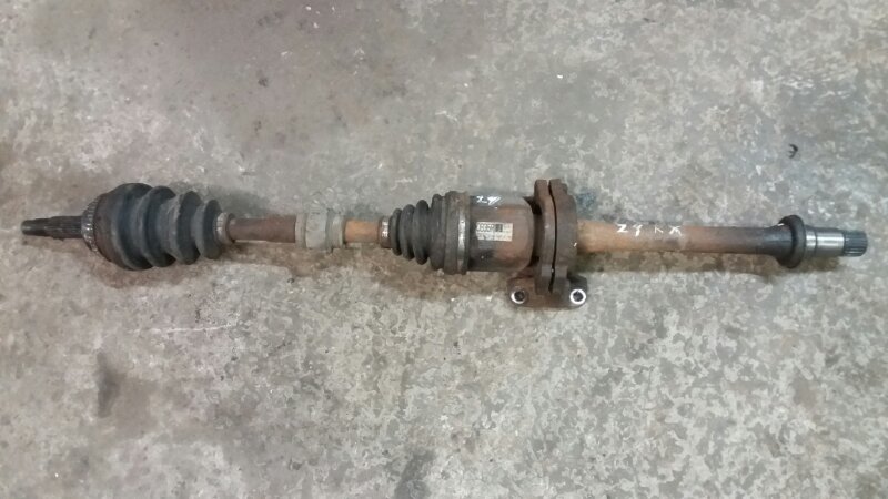 Полуось привод передняя правая на Toyota Harrier II / Тойота Харриер 2 2003-2009г / Camry Камри.