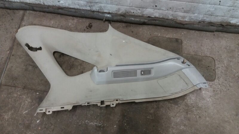 Обшивка накладка багажника правая на Lexus RX II 2003-2009г / Toyota Harrier Лексус РХ 2 Тойота Харриер.