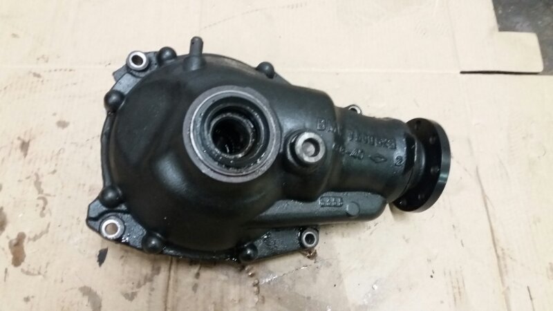Редуктор переднего моста M54 2.5 АКПП на BMW X3 E83 / BMW Х3 Е83 2004-2010г.\nОригинал.\nПередаточное число 3.91\n2.5 M54 I=43:11=3.91 OEM 31507523651\nПробег 106 000 км по Японии. Без пробега по РФ.\nВ отличном состоянии. Рабочий. Без дефектов. Гарантия!