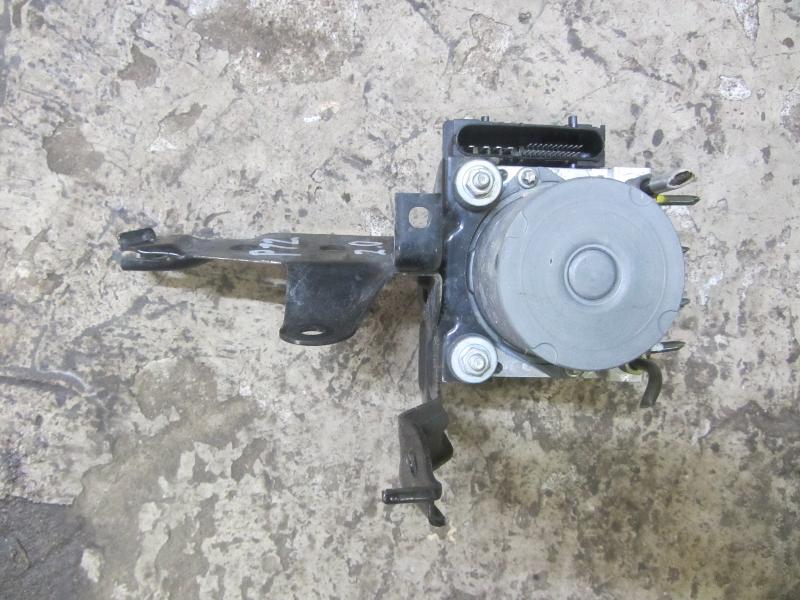 Блок ABS (насос) 2.0 QR20DE, Nissan Primera 2.0 серебро 2003г двс QR20DE 2.0 литра бензин АКПП 2WD (передний привод). Автомобиль с аукциона Японии. Пробег 74849 км. Без пробега по РФ., отличное, оригинал