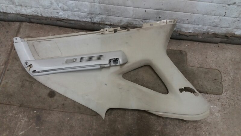 Обшивка накладка багажника правая на Lexus RX II 2003-2009г / Toyota Harrier Лексус РХ 2 Тойота Харриер.
