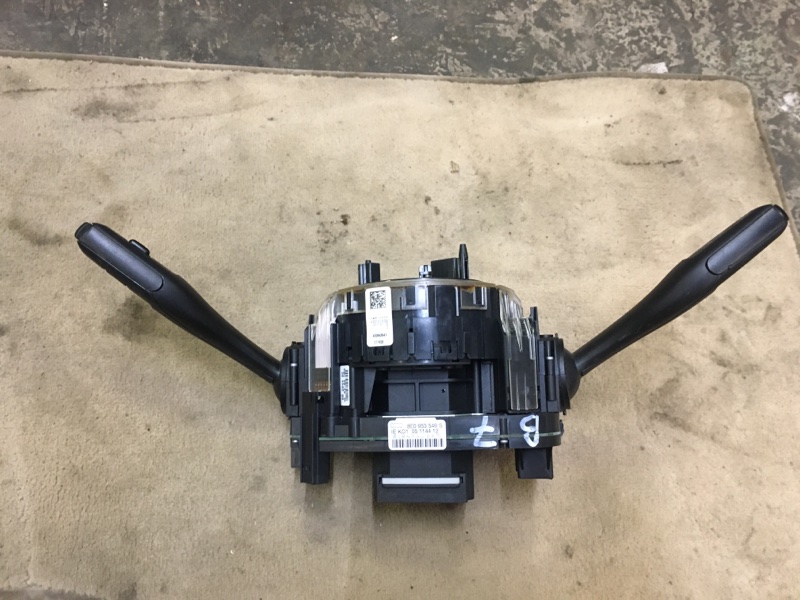 Переключатель подрулевой SRS / СРС в сборе на Audi A4 B7 / Ауди А4 Б7 2005-2007г.\nОригинал.\nЦена за комплект:\n- Блок электронный плата\n- Модуль комбинации подрулевый переключателей\n- Переключатель стеклоочистителей\n- Переключатель повротов / света ф