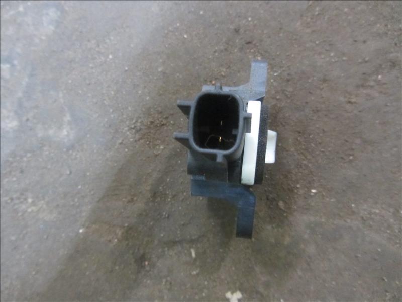 Датчик удара AIR BAG 8P0955557, С автомобиля Audi A4 B7 2.0 ALT AT 2005г седан вариатор 2WD (передний привод) седан цвет синий. Контрактная запчасть из Японии. Пробег 111 000 км. Без пробега по РФ., отличное