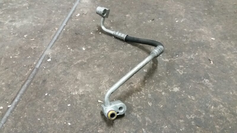 Трубка патрубок кондиционера короткая на BMW X3 E83 / BMW Х3 Е83 2004-2010г.\nОригинал.\nВ отличном состоянии. Отправим в регионы ТК.