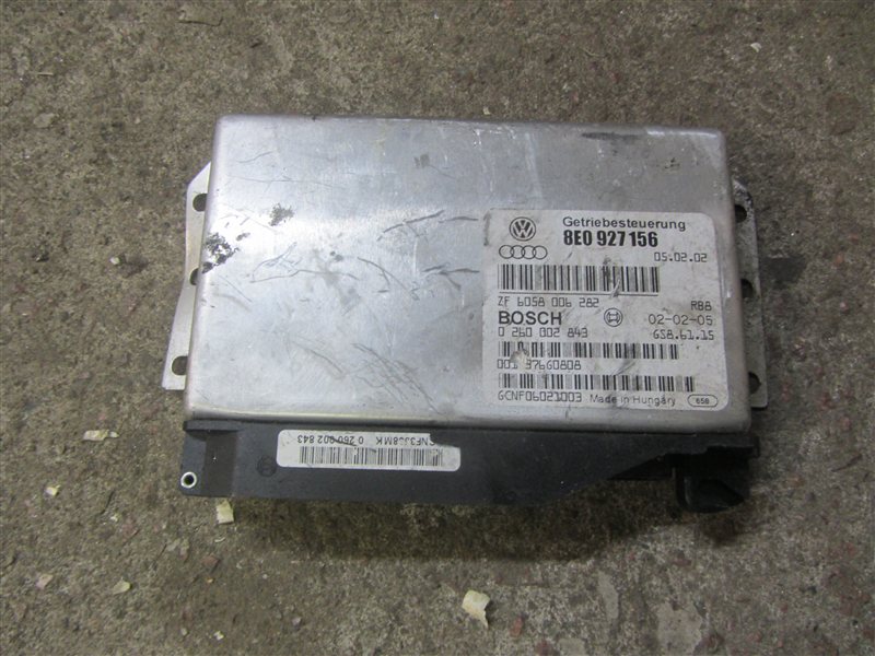 Блок управления АКПП / эбу КПП AMB 1.8 Turbo на Audi A4 B6 / Ауди А4 Б6 2000-2004г.\nОригинал.\nС аукциона Японии.\nС двигателя AMB 1.8 turbo / АМБ 1,8 турбо бензин.\nВ отличном состоянии. Рабочий. Гарантия на установку и проверку.\nКонтрактная запчасть и