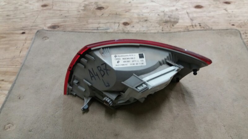 Фонарь задний наружный левый на Audi A4 B7 / Ауди А4 Б7 2005-2007г. Оригинал. В отличном состоянии. Контрактная запчасть из Японии. Без пробега по РФ. Отправим в регионы ТК.