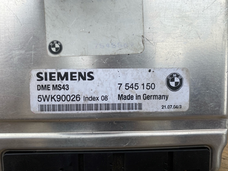 Блок управления двигателем M54 3.0 бензин комплект БМВ X5 E53 / BMW Х5 Е53 2000-2007г. \nОригинал.\nВ отличном состоянии.\nКонтрактная запчасть из Японии. \nБез пробега по РФ. \nОтправим в регионы ТК.\n7545150 DME MS43, 61356941986 HW04 SW08, 60837715, 32