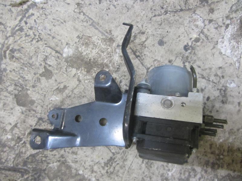 Блок ABS (насос) 2.0 QR20DE, Nissan Primera 2.0 серебро 2003г двс QR20DE 2.0 литра бензин АКПП 2WD (передний привод). Автомобиль с аукциона Японии. Пробег 74849 км. Без пробега по РФ., отличное, оригинал