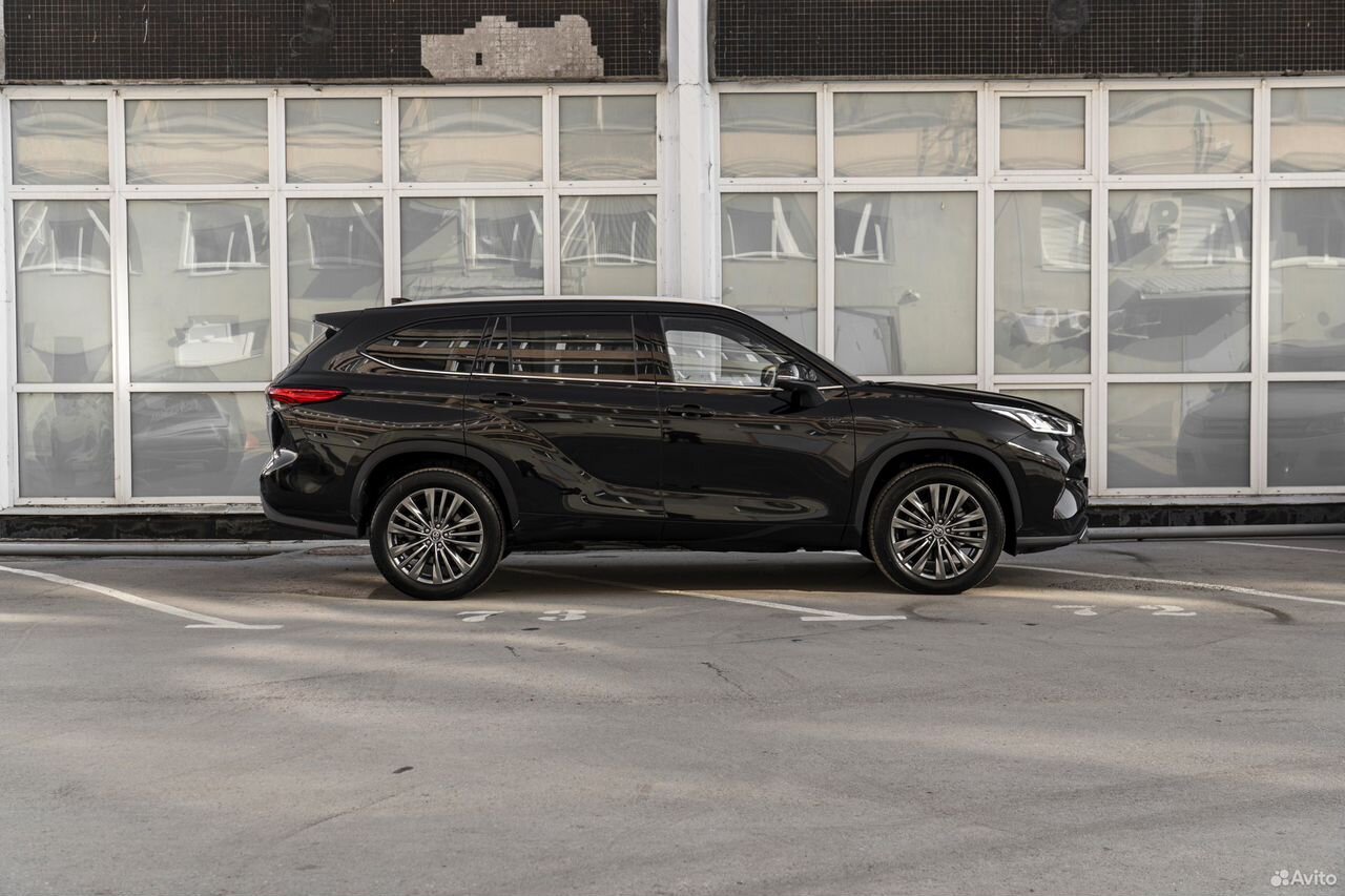 Toyota Highlander 2.0 AT, 2025, 50 км