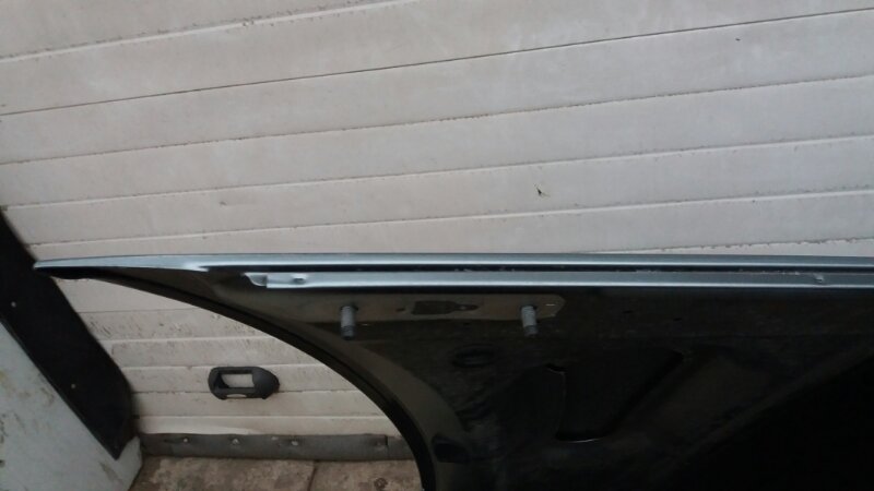 Капот на Audi Allroad A6 C6 / Ауди Олрод Алроад А6 С6 2006-2012г\nОригинал.\nВ хорошем состоянии.\nС автомобиля из Японии.\nПрименимость:\nAudi Allroad A6 C6 2006-2012г