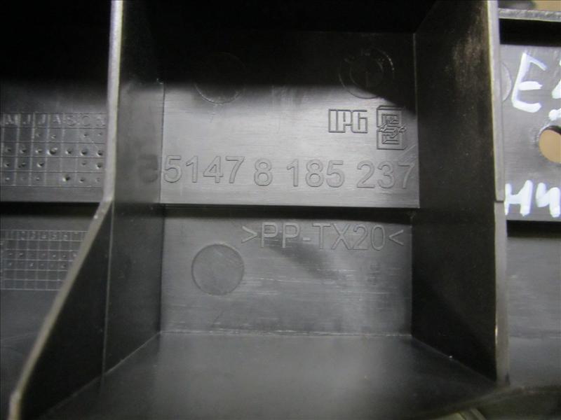 Накладка пластик пола съемной полки багажного отделения левая 51478185237, С аукциона Японии. BMW 5 E39 рестайлинг M54 2.5 ТУ AT бензин седан 2000-2003г. Контрактная запчасть, авто без пробега по РФ., отличное