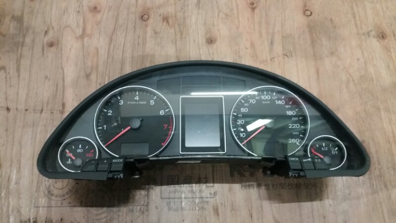 Панель щиток приборов спидометр на Audi A4 B7 / Ауди А4 Б7 2005-2007г.\nОригинал.\nДо 260 км/ч\nС двигателя 1.8 Turbo BFB бензин АКПП.\nВ отличном состоянии. Рабочий. Без дефектов. Гарантия на установку и проверку. Отправим в регионы ТК.