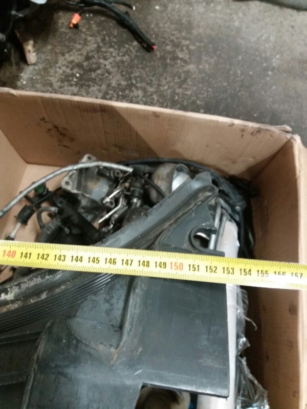Решетка планка под лобовое стекло  БМВ Е60 Е61 / BMW 5 Е60 Е61 2003-2009г. \nОригинал.\nБез дефектов. Все крепления целые.\nКонтрактная запчасть из Японии. Гарантия на проверку. Отправим в регионы ТК.