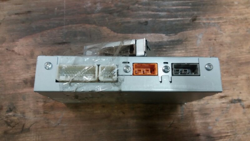 Электронный блок управления TV Tuner / ТВ тюнера на Nissan Teana J32 / Ниссан теана 32 2008-2013г.\nОригинал.\nВ отличном состоянии. Рабочий.\nКонтрактная запчасть из Японии. Отправим в регионы ТК.