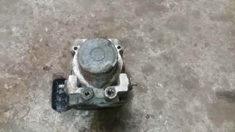 Блок ABS насос 2.4 2AZFE на Toyota Harrier II / Тойота Харриер 2 2003-2009г