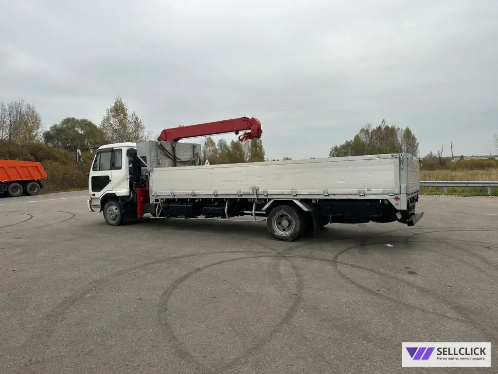 Бортовой грузовик Nissan Diesel с КМУ UNIC, 2003