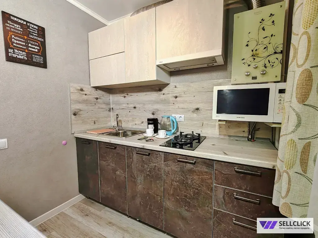 Однушка на Мира с парящей кроватью