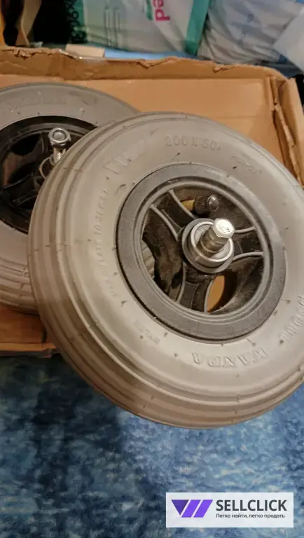 Покрышки с камерой для инвалидной коляски Otto Bock.