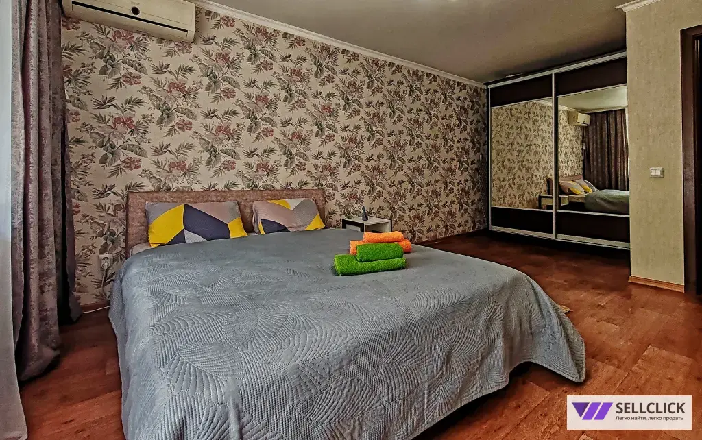 однушка возле онкоцентра на Октябрьской