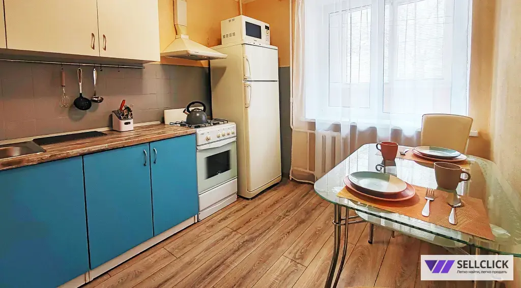 однушка возле онкоцентра на Октябрьской