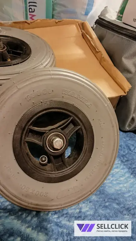 Покрышки с камерой для инвалидной коляски Otto Bock.