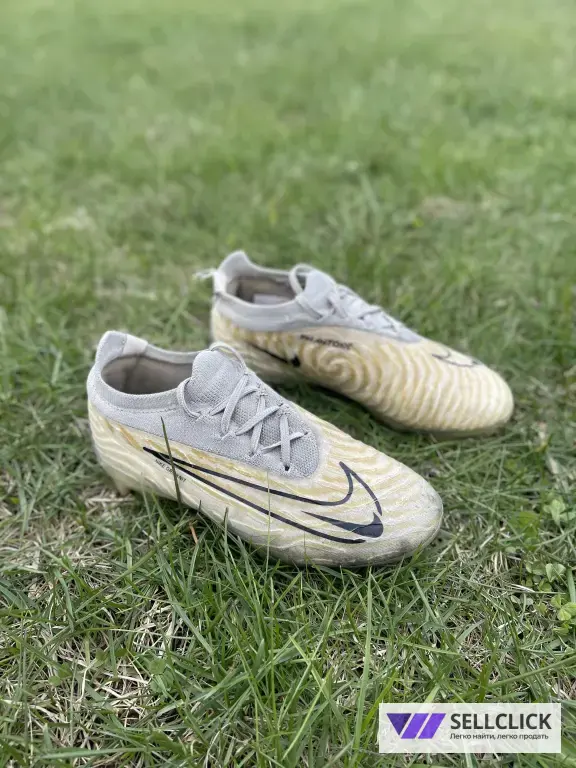 Футбольные бутсы Nike air zoom 32