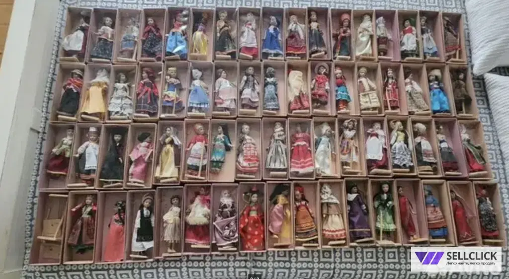 Кукол в народных костюмах (60 шт), комплект.