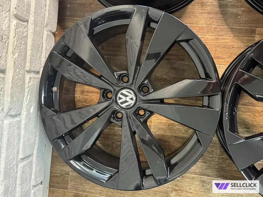 Оригинальные диски R-18 Volkswagen