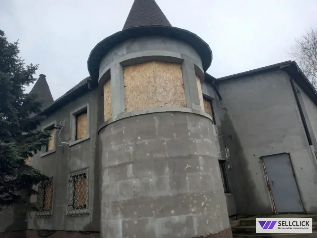 Продается 2-х этажное отдельно стоящее помещение