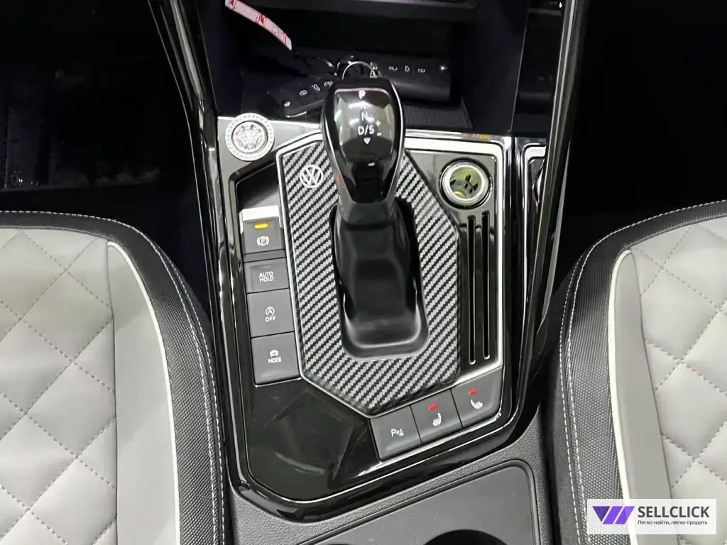 Volkswagen {302} 1.4 Робот, 2023, 19232 км