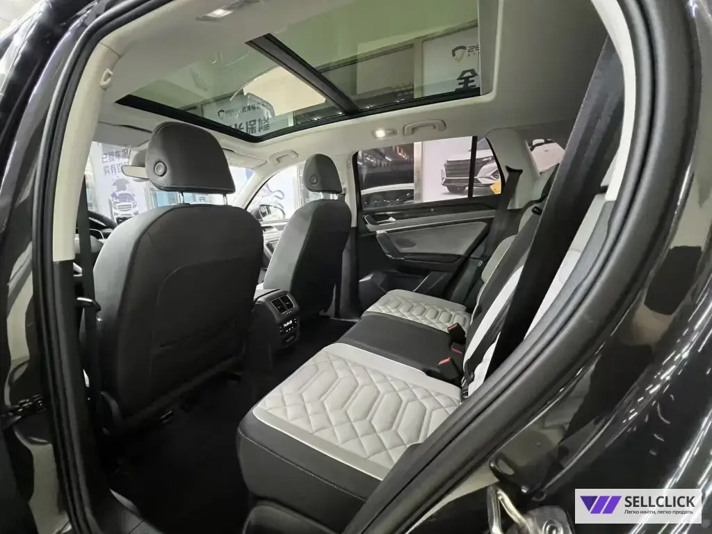 Volkswagen {302} 1.4 Робот, 2023, 19232 км