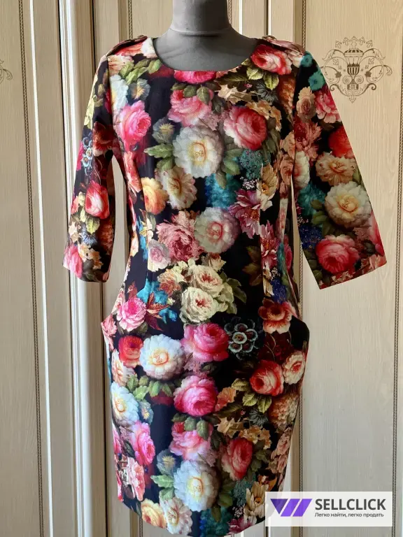 Нарядное платье с открытой спиной