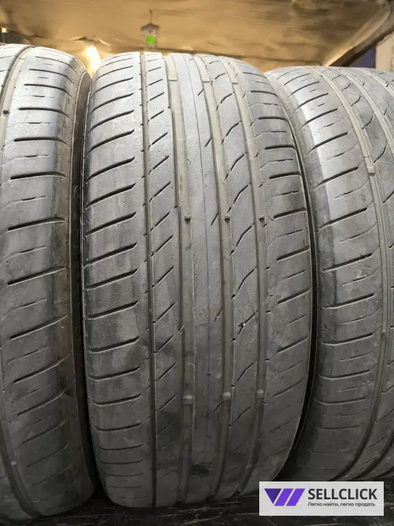 235/55/19 continental