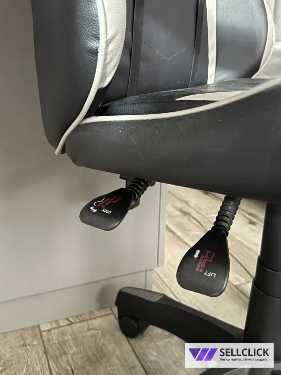 Кресло компьютерное игровое.новый