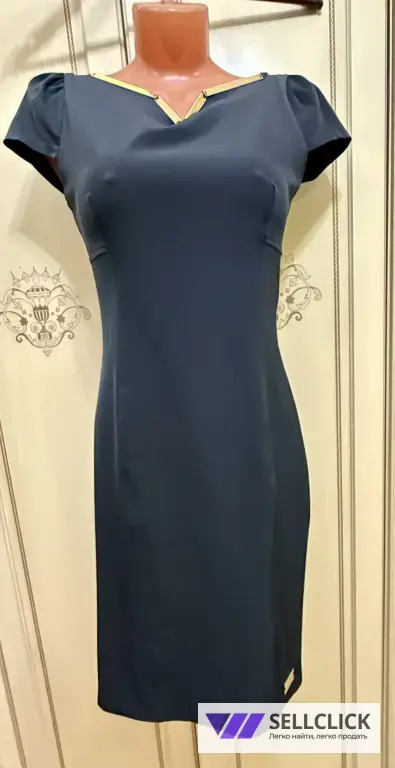 Платье в деловом стиле