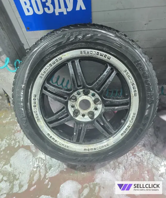 momo R16 5x114.3 205/55