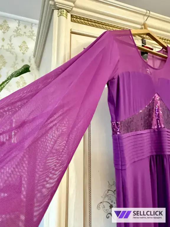 Платья нарядные, новые на 54 и 56 размеры