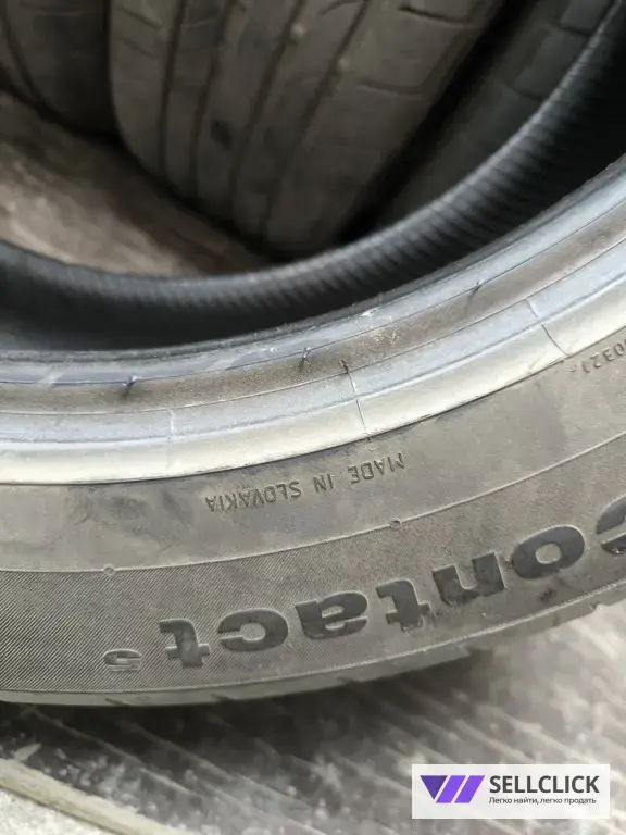 235/55/19 continental