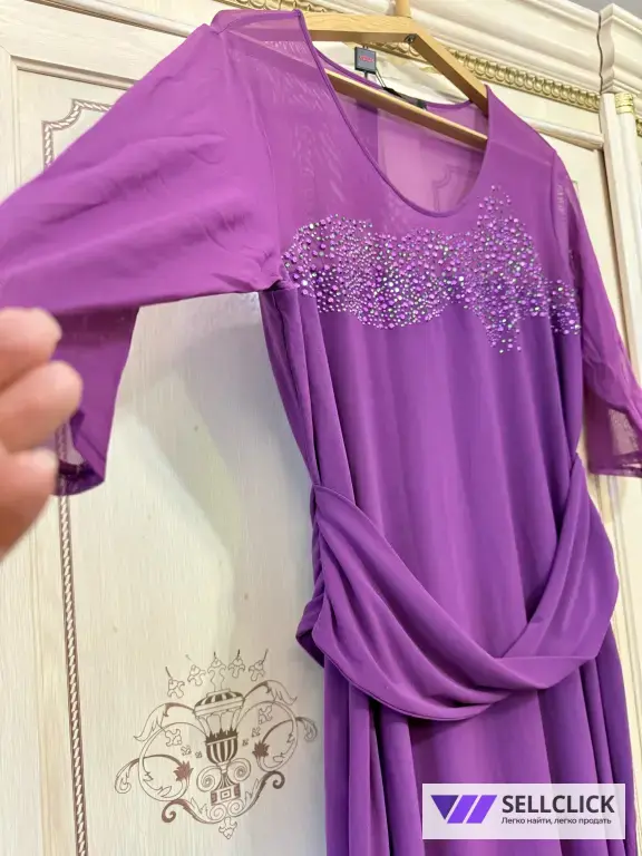 Платья нарядные, новые на 54 и 56 размеры