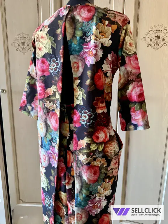 Нарядное платье с открытой спиной