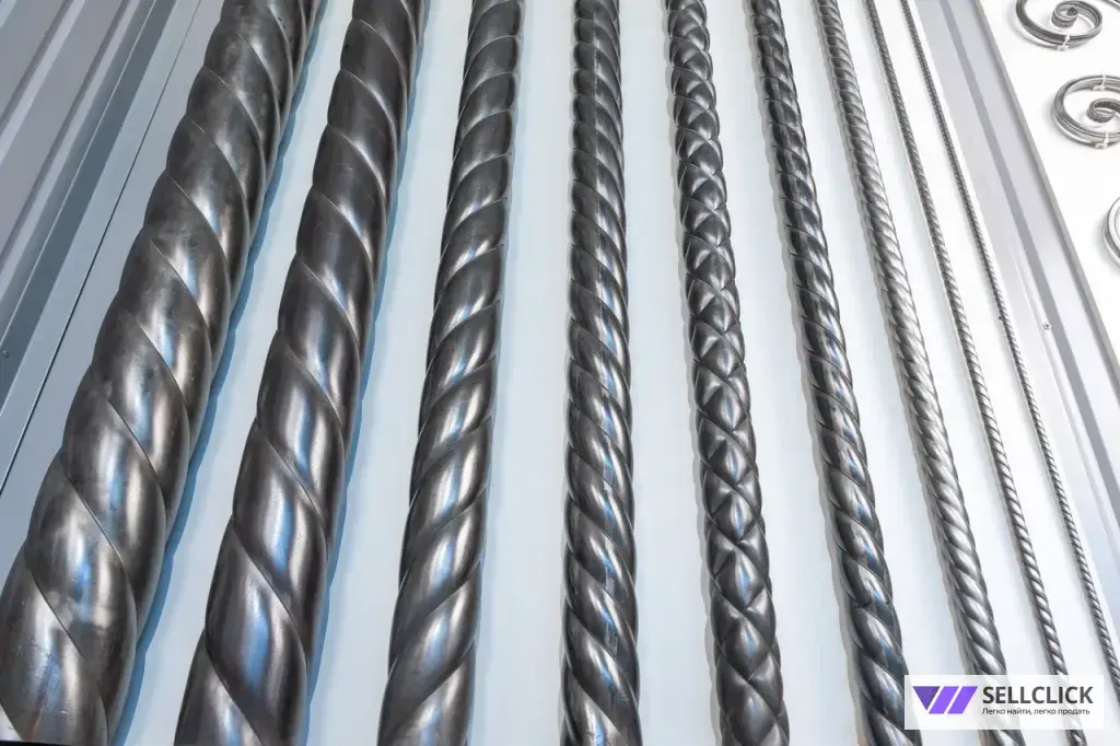 • Прокатно-формовочные станки «ПРОФИ-ВТ» – для изготовления «витой трубы» с тремя гранями крученой формы