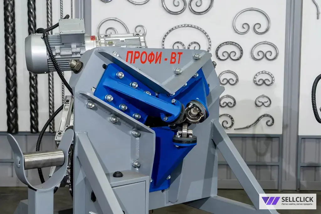 • Прокатно-формовочные станки «ПРОФИ-ВТ» – для изготовления «витой трубы» с тремя гранями крученой формы