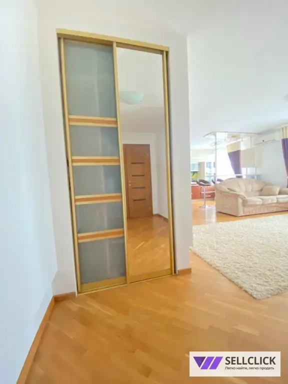 Комната 65 м², в квартире 2 комнаты, Панельный, 6/9 эт.