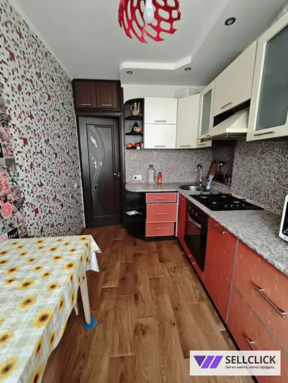 Комната 62 м², в квартире 3 комнаты, Панельный, 6/9 эт.
