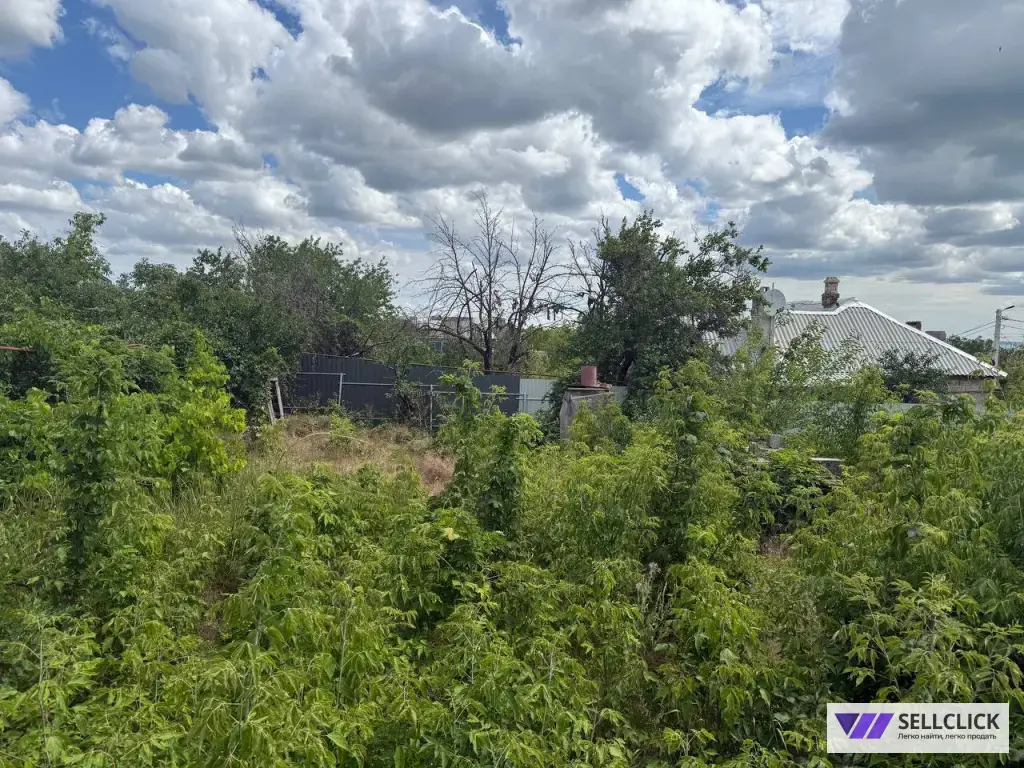 Продается участок в спальном районе Мариуполя рядом с морем