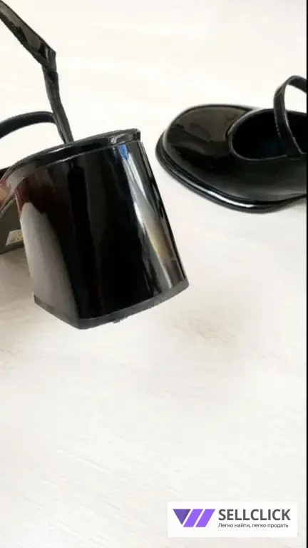 Туфли женские лаковые черные на каблуке